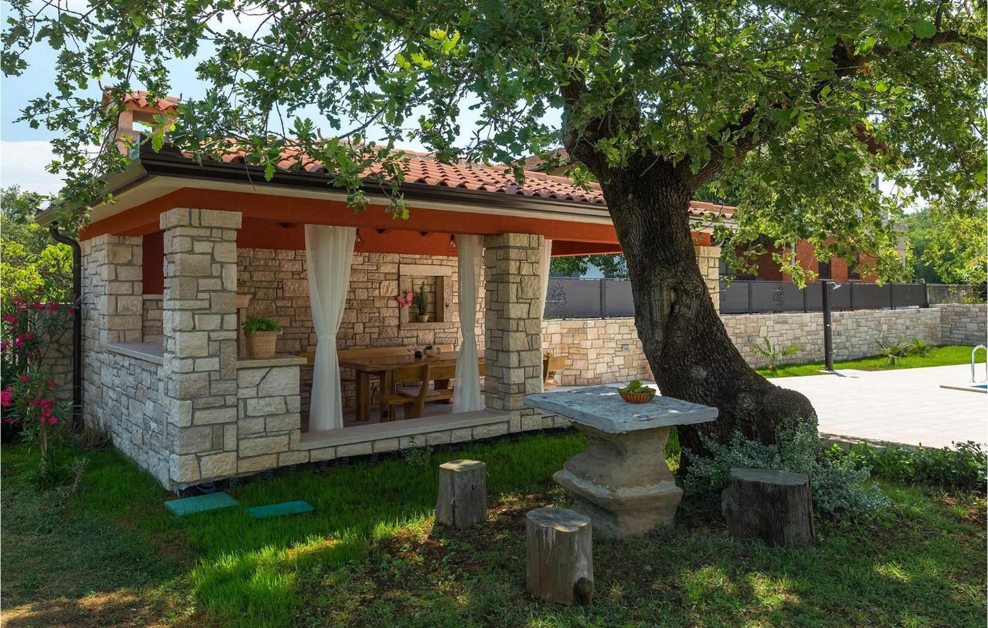 Quercus Alba Ferienhaus